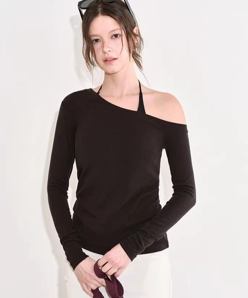 Fano Studios(ファノ ストゥディオズ)の「シンプル アシンメトリー オフショルダートップス FX26S223【Fano Studios】【2026SS】(Tシャツ/カットソー・レディース・ホワイト/ブラック・M/L/S)」の11枚目の写真