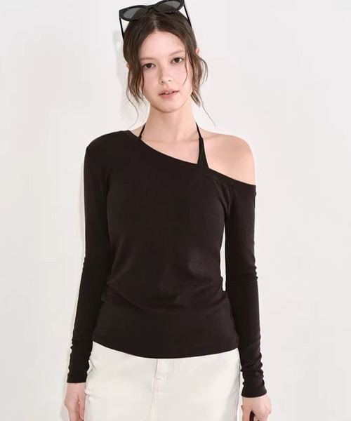 Fano Studios(ファノ ストゥディオズ)の「シンプル アシンメトリー オフショルダートップス FX26S223【Fano Studios】【2026SS】(Tシャツ/カットソー・レディース・ホワイト/ブラック・M/L/S)」の13枚目の写真