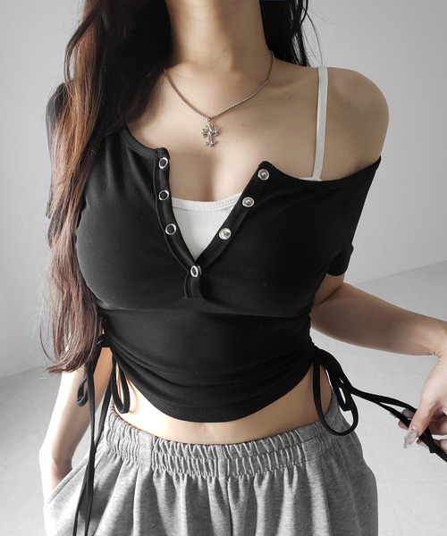 me+em select(ミームセレクト)の「【 2点セット 】ヘンリーネックサイドリボン半袖ぴちTシャツ / Henley neck side ribbon short-sleeve pichi T-shirt(Tシャツ/カットソー・レディース・ホワイト/グレー/ブラック・FREE)」の6枚目の写真