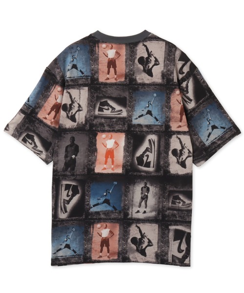 JORDAN BRAND(ジョーダンブランド)の「JORDAN BRAND M J FLT CLB AOP SS CREW / ジョーダン ブランド ジョーダン FLT CLB AOP S/L クルー / NIKE【SP】(Tシャツ/カットソー・メンズ・マルチ・S/M/L/XL/XXL)」の6枚目の写真