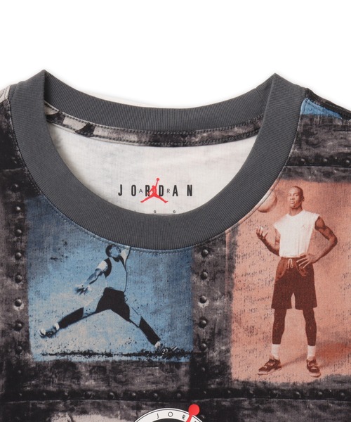 JORDAN BRAND(ジョーダンブランド)の「JORDAN BRAND M J FLT CLB AOP SS CREW / ジョーダン ブランド ジョーダン FLT CLB AOP S/L クルー / NIKE【SP】(Tシャツ/カットソー・メンズ・マルチ・S/M/L/XL/XXL)」の2枚目の写真