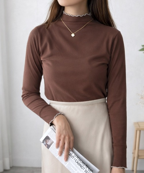 Amulet(アミュレット)の「程よいフィット感で着心地◎ ソフトフィット配色メロウカットソー(Tシャツ/カットソー・レディース・カーキ/アイボリー/ブラック/ホワイト/ブラウン・L/M)」の11枚目の写真