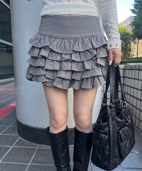 .KOM(ドットコム)の「A'GEM/9 × .kom 『.KOM/ドットケーオーエム』 /ティアードフリルミニスカート(スカート・レディース・グレー/ホワイト/ブラック・S)」の12枚目の写真