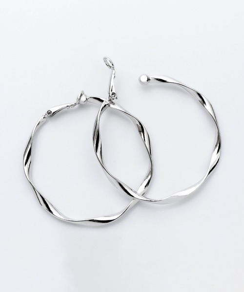 ciite' surgical stainless(シーテサージカルステンレス)の「【金属アレルギー対応】 ねじれフープイヤリング (両耳用) サージカルステンレス(イヤリング・レディース・シルバー/ゴールド・FREE)」の6枚目の写真