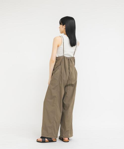 KBF(ケイビーエフ)の「ポケットディティールキャミサロペット(その他パンツ・レディース・ベージュ/ブラウン/ブラック・ONE)」の18枚目の写真