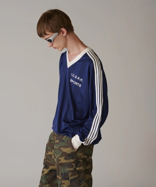 INSCRIRE(アンスクリア)の「Stripe Uniform V neck Tee(Tシャツ/カットソー・メンズ・ライトブルー/ネイビー・MEDIUM/LARGE)」の12枚目の写真