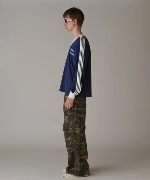 INSCRIRE(アンスクリア)の「Stripe Uniform V neck Tee(Tシャツ/カットソー・メンズ・ライトブルー/ネイビー・MEDIUM/LARGE)」の15枚目の写真