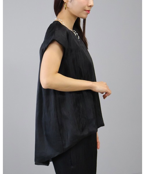 Doumoi(ドゥモエ)の「接触冷感 シアー デザイン ノースリーブ プルオーバー(シャツ/ブラウス・レディース・ベージュ/ブラウン/ブラック/グレー・FREE)」の16枚目の写真