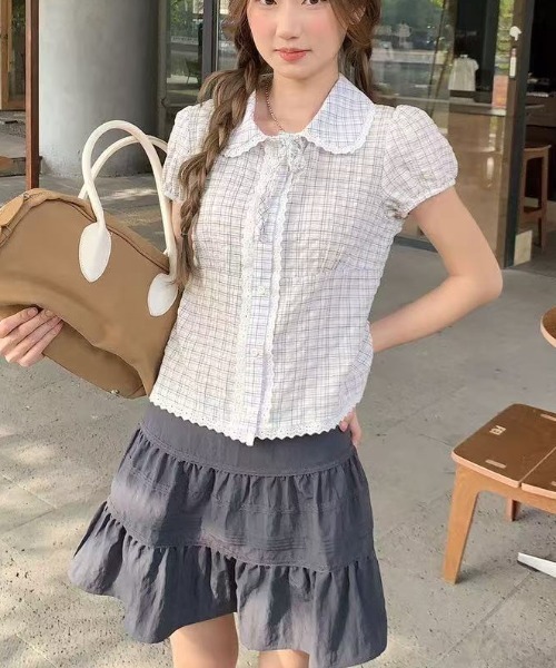 Achic(アシック)の「チェック柄ショットスリーブブラウス(Tシャツ/カットソー・レディース・ホワイト/ネイビー・M)」の4枚目の写真