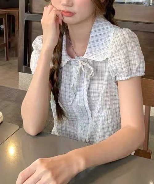 Achic(アシック)の「チェック柄ショットスリーブブラウス(Tシャツ/カットソー・レディース・ホワイト/ネイビー・M)」の9枚目の写真