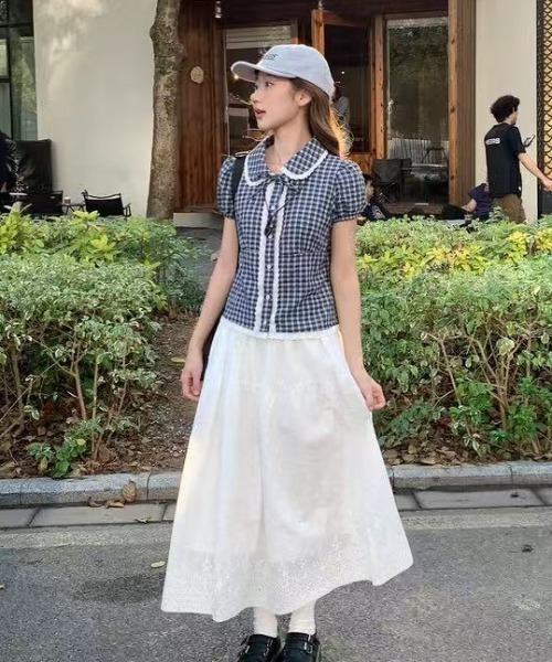 Achic(アシック)の「チェック柄ショットスリーブブラウス(Tシャツ/カットソー・レディース・ホワイト/ネイビー・M)」の13枚目の写真