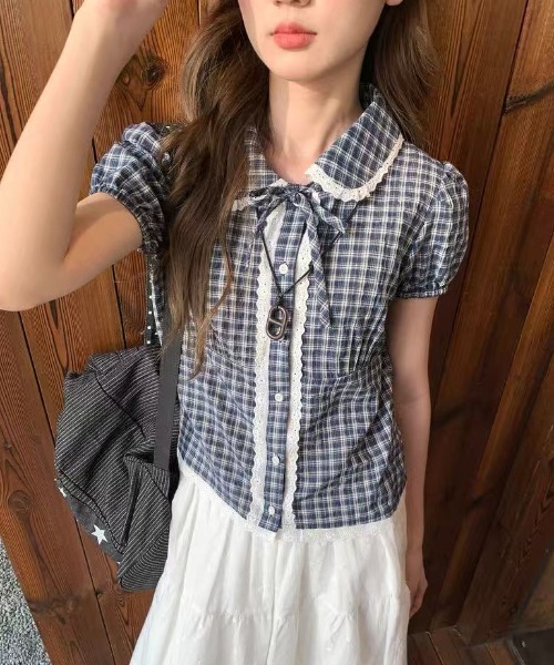 Achic(アシック)の「チェック柄ショットスリーブブラウス(Tシャツ/カットソー・レディース・ホワイト/ネイビー・M)」の15枚目の写真
