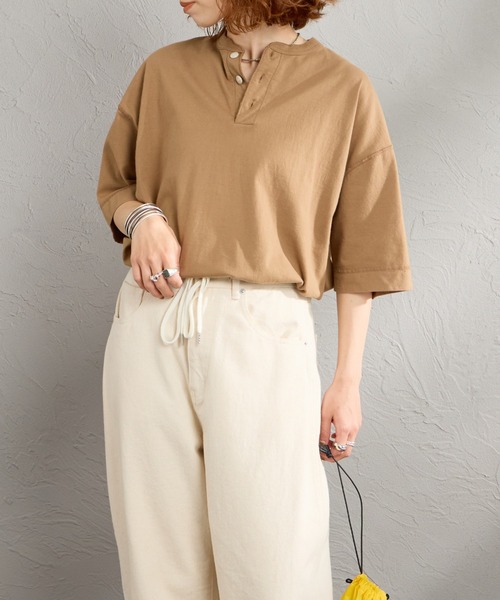 Healthknit（ヘルスニット）の「[HEALTHKNIT/ヘルスニット] 別注 ビックシルエット ヘンリーネックTシャツ（Tシャツ/カットソー・レディース・ベージュ/オートミール/ブラック・M/L/XL）」の3枚目の写真