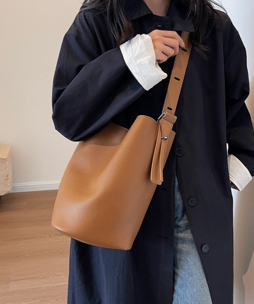 Miniministore(ミニミニストア)の「大容量トートバッグ ミニポーチ付き 上品(トートバッグ・レディース・ダークブラウン/ブラウン/グレイッシュベージュ/ブラック/キャメル・FREE)」の19枚目の写真