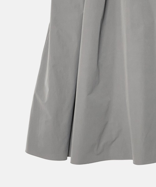 LE CIEL BLEU(ルシェルブルー)の「シャードボディスキャミドレス / Shirred Bodice Cami Dress(ワンピース・レディース・チャコールグレー/ブラック・36/38)」の6枚目の写真