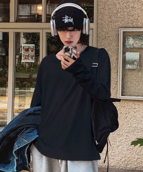 NOWLE(ノウル)の「【NOWLE】ルーズシルエット クルーネック ロングスリーブTシャツ / 無地 ロンT(Tシャツ/カットソー・メンズ・ブラック/ホワイト・LARGE/X-LARGE/MEDIUM/SMALL)」の1枚目の写真