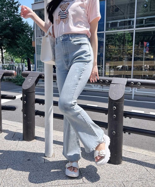 INGNI(イング)の「グリッターラメフレアデニムパンツ(デニムパンツ・レディース・ブルー系その他3/グレー/ブルー系その他・S/M)」の14枚目の写真