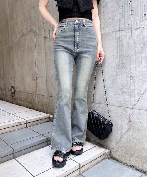 INGNI(イング)の「グリッターラメフレアデニムパンツ(デニムパンツ・レディース・ブルー系その他3/グレー/ブルー系その他・S/M)」の8枚目の写真