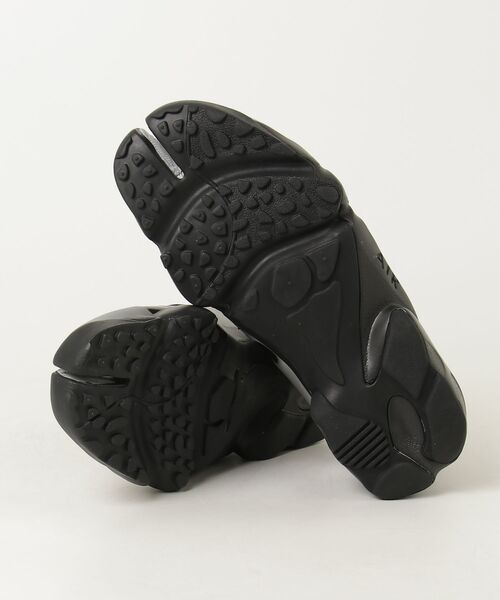NIKE（ナイキ）の「NIKE/ナイキ WS ｴｱ ﾘﾌﾄ（サンダル・レディース・シルバー・26cm/23cm/24cm/25cm）」の3枚目の写真