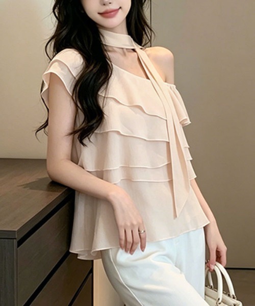 AMAJI(アマジ)の「シフォン フリル ワンショルダー トップス(その他トップス・レディース・ライトピンク/ベージュ/パープル・X-LARGE/LARGE/MEDIUM/SMALL)」の3枚目の写真