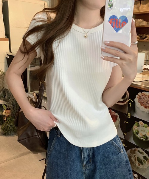 LAFFMO(ラフモ)の「クルーネックリブTシャツ(Tシャツ/カットソー・レディース・ブラック/ベージュ/ホワイト・M/L)」の6枚目の写真