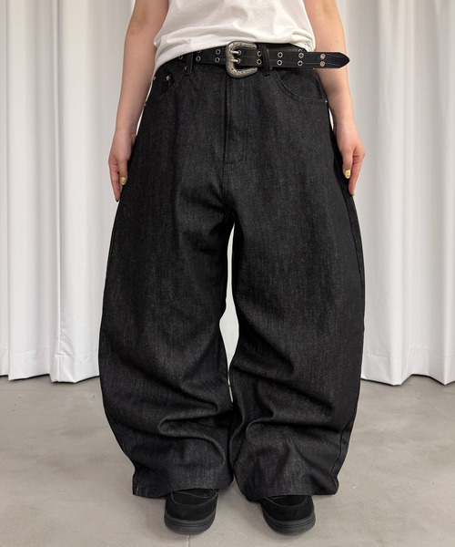 kutir（クティール）の「BAGGY SILHOUETTE RIGID DENIM PANTS/バギーシルエットリジットデニムパンツ（デニムパンツ・メンズ・ブラック/インディゴブルー・LARGE/MEDIUM/SMALL）」の6枚目の写真