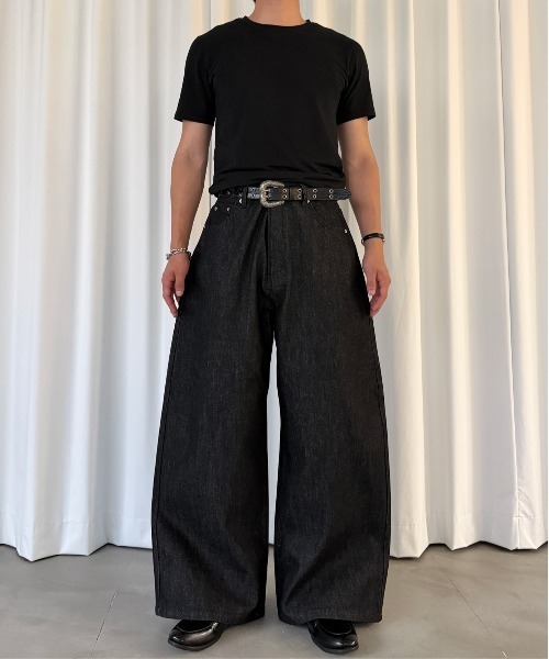 kutir（クティール）の「BAGGY SILHOUETTE RIGID DENIM PANTS/バギーシルエットリジットデニムパンツ（デニムパンツ・メンズ・ブラック/インディゴブルー・LARGE/MEDIUM/SMALL）」の13枚目の写真