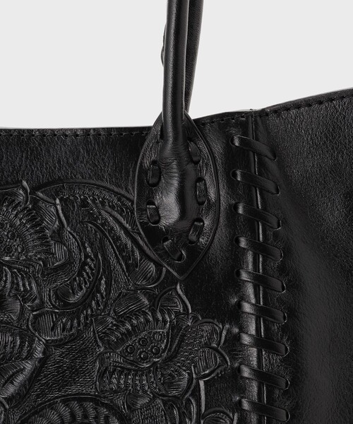 CARVING TRIBES(カービングトライブス)の「CurveTotebag(トートバッグ・レディース・ブラック/ブラウン系その他・FREE)」の5枚目の写真
