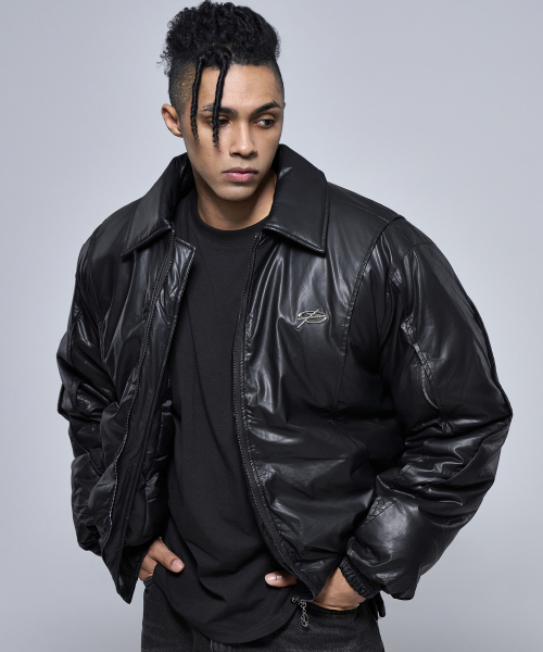PHYSICAL GARMENTS（フィジカルガーメンツ）の「P2590 ビッグシンボルレザージャンパー [ブラック]（ダウンジャケット/コート・メンズ・ブラック・MEDIUM/LARGE/X-LARGE）」の4枚目の写真