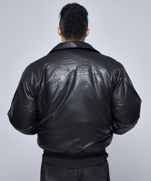 PHYSICAL GARMENTS（フィジカルガーメンツ）の「P2590 ビッグシンボルレザージャンパー [ブラック]（ダウンジャケット/コート・メンズ・ブラック・MEDIUM/LARGE/X-LARGE）」の5枚目の写真