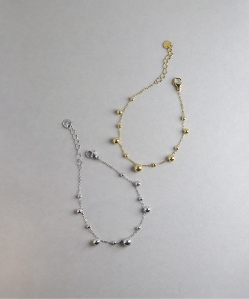 ieLS(イエルズ)の「金属アレルギー対応「ieLS」ステンレス ボールモチーフ ブレスレット(ブレスレット・レディース・ゴールド/シルバー・ONE SIZE)」の2枚目の写真