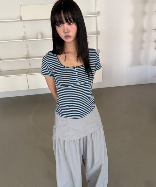 4INT.(フォイント)の「【レイヤード風】ナイロン スカート バルーン ワイド パンツ(その他パンツ・レディース・ブラック/グレー・M/S)」の17枚目の写真