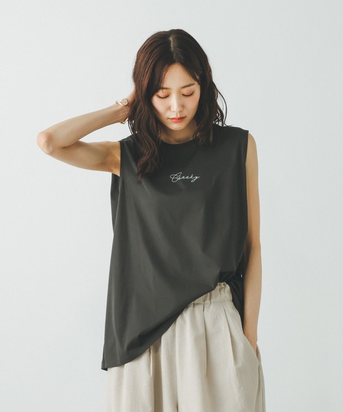 GLOBAL WORK(グローバルワーク)の「リッチクリーンプリントノースリーブ/806448(Tシャツ/カットソー・レディース・スミクロ/オフホワイト/グレイッシュベージュ・LARGE/MEDIUM)」の22枚目の写真