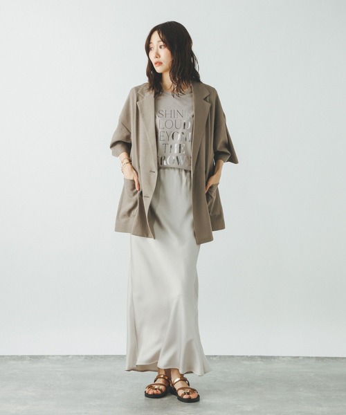 GLOBAL WORK(グローバルワーク)の「リッチクリーンプリントノースリーブ/806448(Tシャツ/カットソー・レディース・スミクロ/オフホワイト/グレイッシュベージュ・LARGE/MEDIUM)」の13枚目の写真
