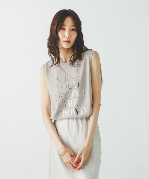 GLOBAL WORK(グローバルワーク)の「リッチクリーンプリントノースリーブ/806448(Tシャツ/カットソー・レディース・スミクロ/オフホワイト/グレイッシュベージュ・LARGE/MEDIUM)」の15枚目の写真