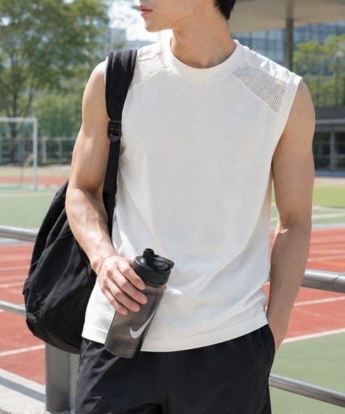 CLOTHY(クロシィ)の「【インナー使いやトレーニングにも◎】メンズ 速乾 肩メッシュ ノースリーブ Tシャツ(タンクトップ・メンズ・ブラック/グレー/オフホワイト・LARGE/MEDIUM)」の16枚目の写真