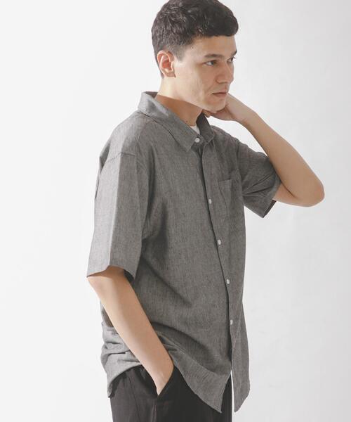 URBAN RESEARCH Sonny Label(アーバンリサーチサニーレーベル)の「接触冷感リネン混ショートスリーブシャツ(シャツ/ブラウス・メンズ・グリーン/ホワイト系その他/ネイビー/グレー/ブルー系その他・MEDIUM/LARGE/X-LARGE)」の19枚目の写真