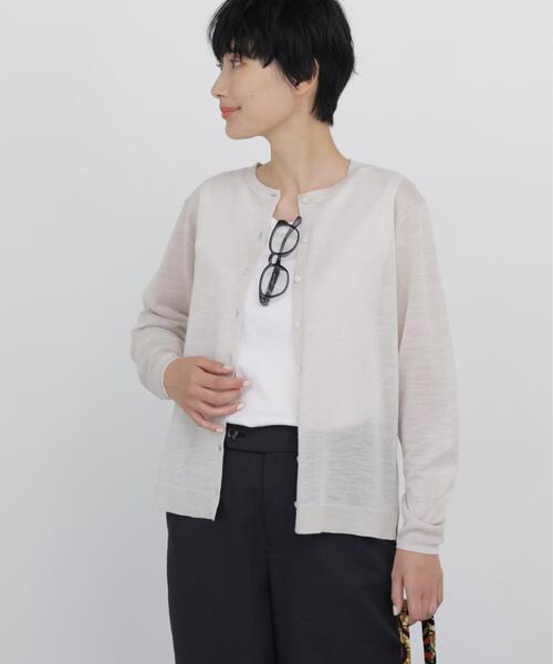 human woman(ヒューマンウーマン)の「◆【待望の再販 / 名品 / ウォッシャブル】ラミーハイゲージクルーネックカーディガン(ニット/セーター・レディース・グリーン/グレー/パープル/ブラック・MEDIUM)」の2枚目の写真