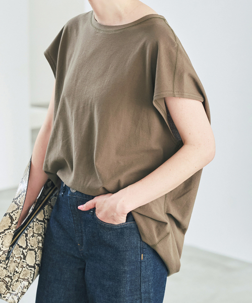 Spick & Span（スピックアンドスパン）の「アムンゼンクロスバックタックフレンチブラウス（シャツ/ブラウス・レディース・ホワイト/ネイビー/カーキ・FREE）」の2枚目の写真