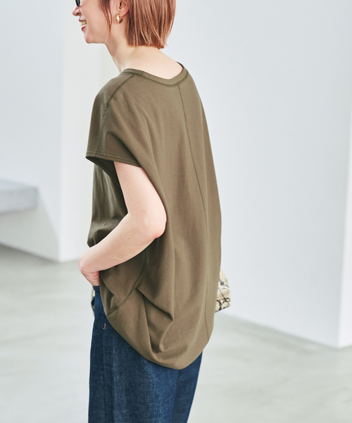 Spick & Span（スピックアンドスパン）の「アムンゼンクロスバックタックフレンチブラウス（シャツ/ブラウス・レディース・ホワイト/ネイビー/カーキ・FREE）」の5枚目の写真