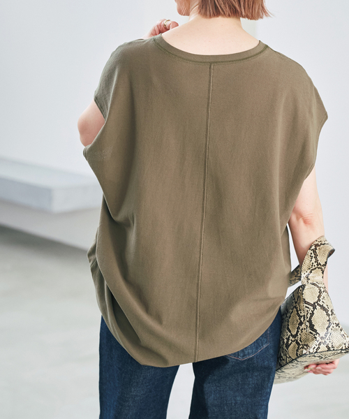 Spick & Span（スピックアンドスパン）の「アムンゼンクロスバックタックフレンチブラウス（シャツ/ブラウス・レディース・ホワイト/ネイビー/カーキ・FREE）」の6枚目の写真