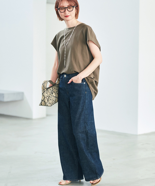 Spick & Span（スピックアンドスパン）の「アムンゼンクロスバックタックフレンチブラウス（シャツ/ブラウス・レディース・ホワイト/ネイビー/カーキ・FREE）」の7枚目の写真