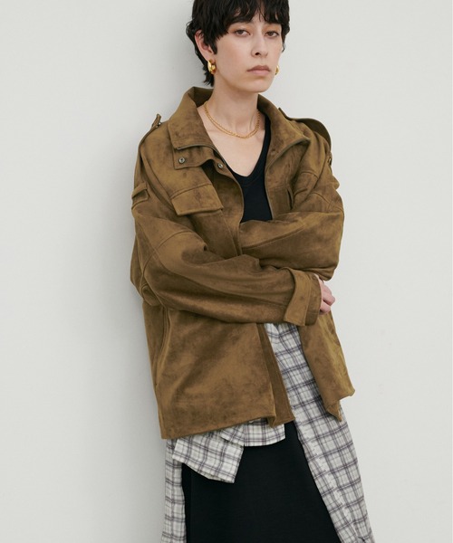 LARUTA（ラルータ）の「【LARUTA】ドロスト付きフェイクスエード＆合皮ブルゾン（ブルゾン・レディース・ブラック/ベージュ/ダークブラウン/キャメル・FREE）」の4枚目の写真