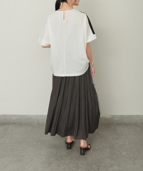 libelle more(リベル モア)の「アシメ配色ドルマントップス(Tシャツ/カットソー・レディース・ブラウン/オフホワイト/ネイビー・M/L)」の6枚目の写真