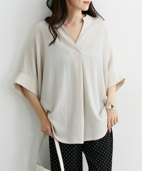 nissen(ニッセン)の「楊柳カットソージャガードスキッパードルマントップス(Tシャツ/カットソー・レディース・オフホワイト/ブラック/ブルー・L/M/LL)」の1枚目の写真