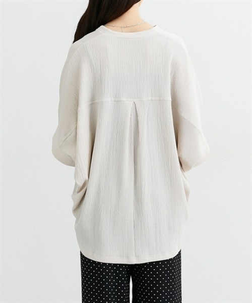 nissen(ニッセン)の「楊柳カットソージャガードスキッパードルマントップス(Tシャツ/カットソー・レディース・オフホワイト/ブラック/ブルー・L/M/LL)」の6枚目の写真