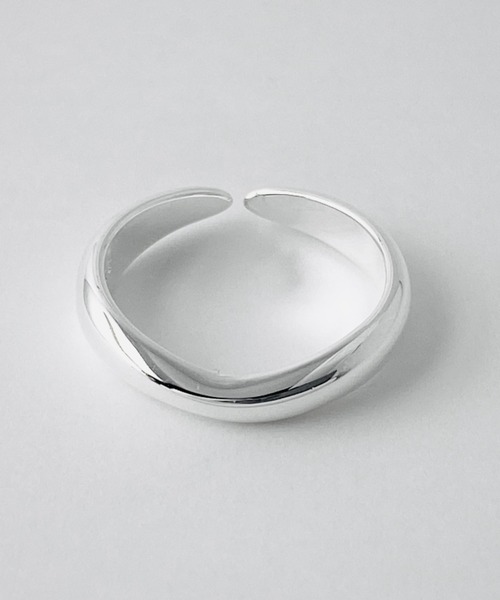 NOEL(ノエル)の「Slight Wave Ring #064 フリーサイズリング(リング・レディース・シルバー・FREE)」の1枚目の写真