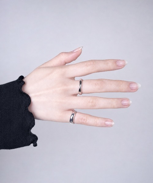 NOEL(ノエル)の「Slight Wave Ring #064 フリーサイズリング(リング・レディース・シルバー・FREE)」の8枚目の写真