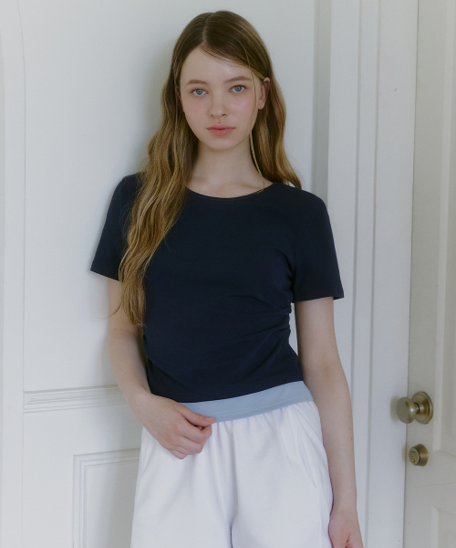 MICANE(ミケーネ)の「エリンレイヤードショートスリーブTシャツ(Tシャツ/カットソー・レディース・ホワイト/ネイビー・1/2/4/3)」の4枚目の写真