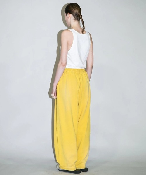 my beautiful landlet(マイビューティフルランドレット)の「【beautiful landlet】 DAMAGE SWEAT WIDE PANTS - embroidery(スウェットパンツ・メンズ・ブラウン/オートミール/イエロー/ブラック・2/1/0)」の9枚目の写真